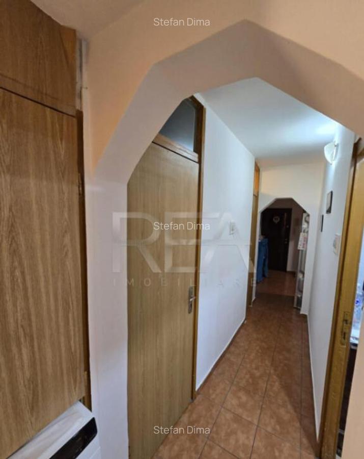 Apartament 3 Camere , Decomandat , Zona Aparatorii Patriei - 13
