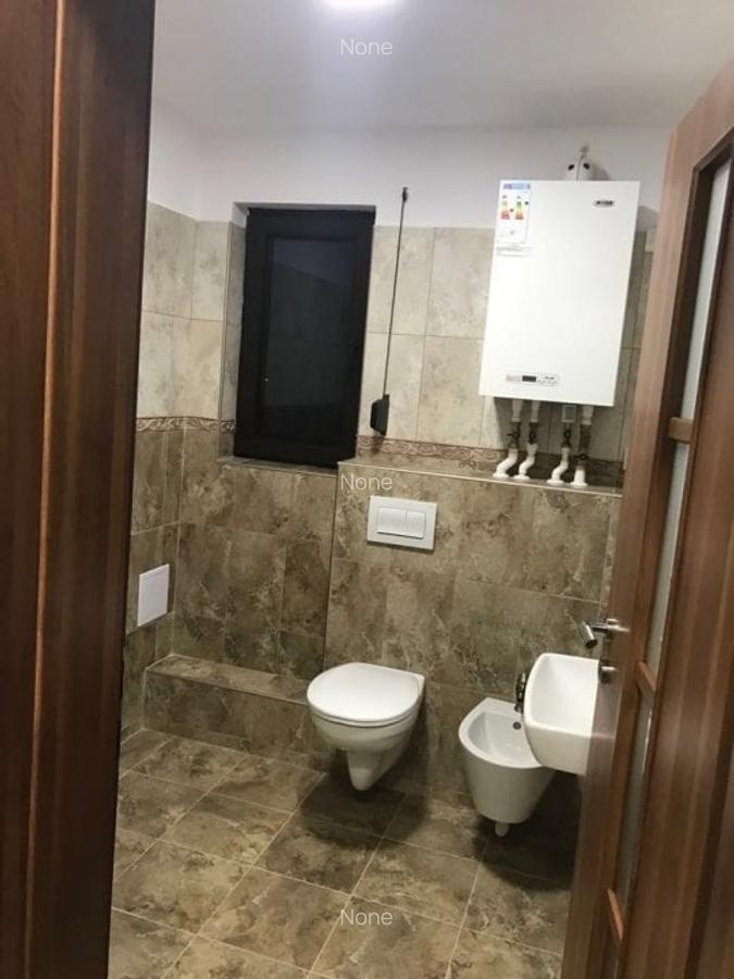 Casă cu 4 camere în Central - 9
