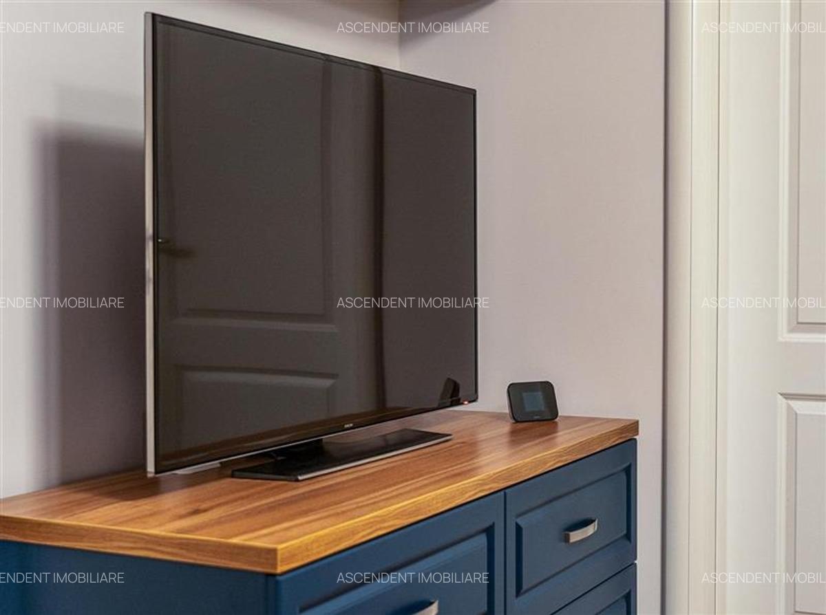 Studio,regim vila,LUX protocol,doua terase,pod propriu,Tractorul,Brasov:Film& Li - 24