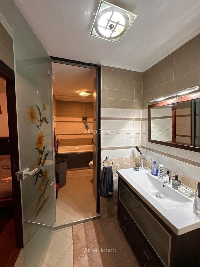 Vanzare apartament 3 camere decomandat, Mall Vitan, etaj 1/4, centrala termica - 19