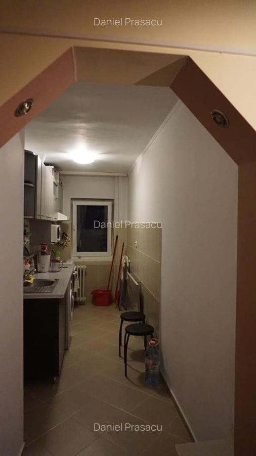 Garsonieră de 39 mp, bloc mixt finalizat 1982  in zona Drumul Taberei - 1 Mai - 6