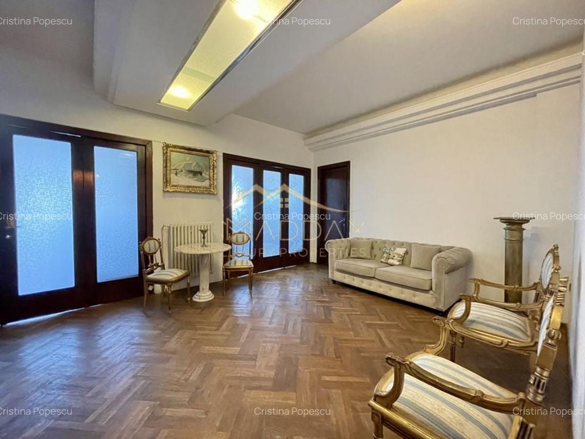 Apartament cu 5 camere semidecomandat, mobilat în Centrul Istoric - 2