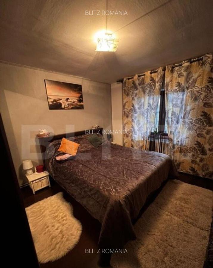 Casa de vanzare Podul Olt, zona centrala deosebita - 5