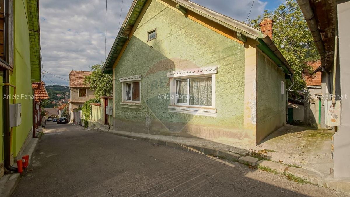 Casa saseasca de renovat, cu teren, Scheii Brasovului - 1