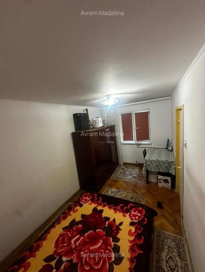 Scoala nr 8_apartament 40mp,pret 62.000E - 3