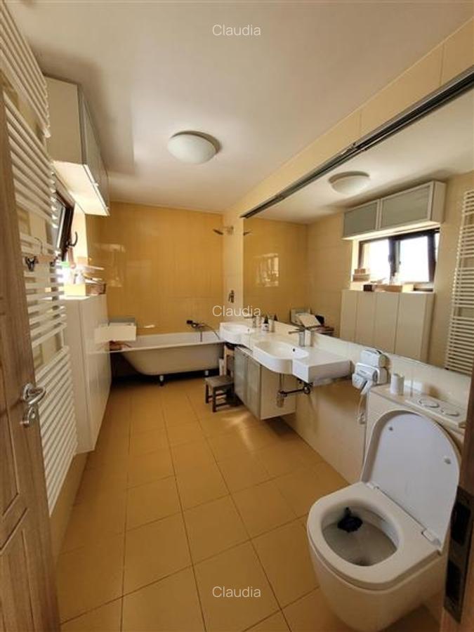 Casa individuala, 220 mp, teren 500 mp, garaj! Zona Tauti - Vivo! - 17