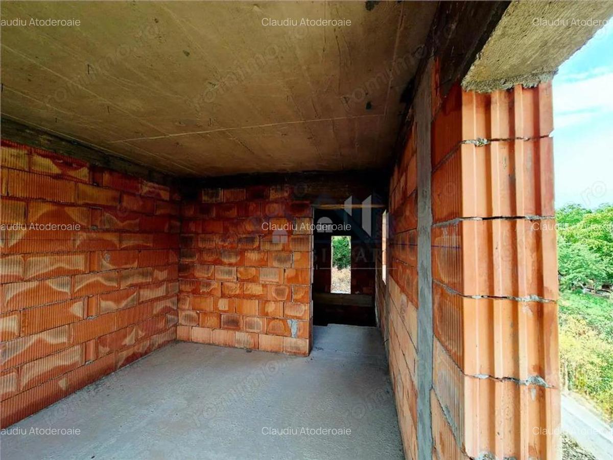 Casa de vanzare cu priveliste frumoasa - 7