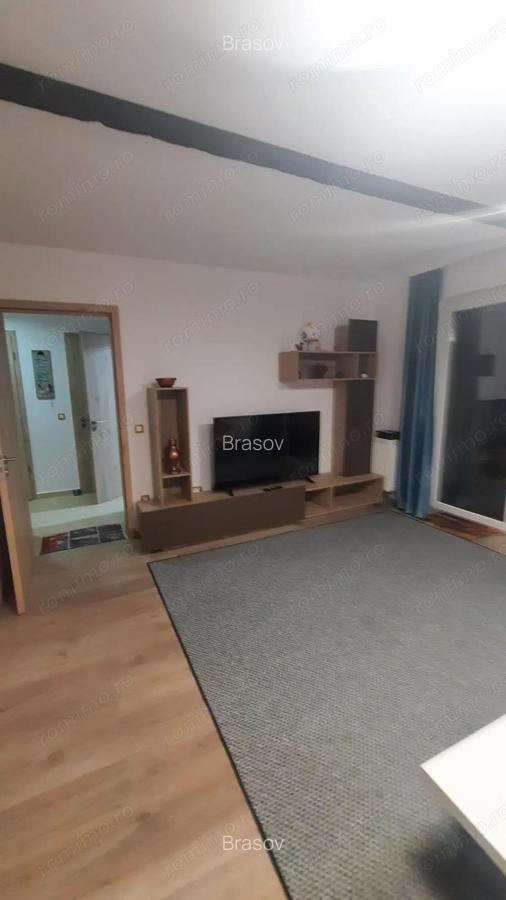 Bra?ov , Kasper Coresi Mall ,3 camere ,doua bai ,parcare - 2