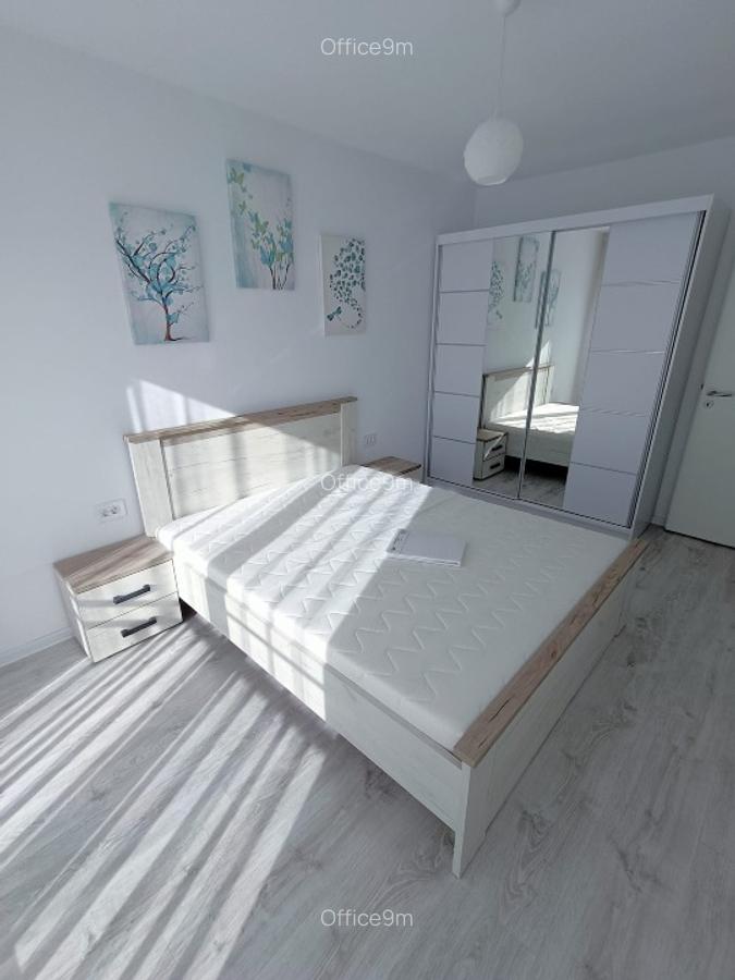 Mall Coresi - apartament 2 camere decomandat - boxă - parcare - 6