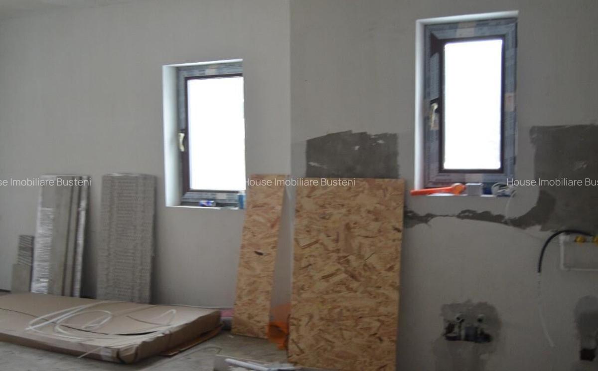 Apartament cu trei camere situat in Busteni - 2