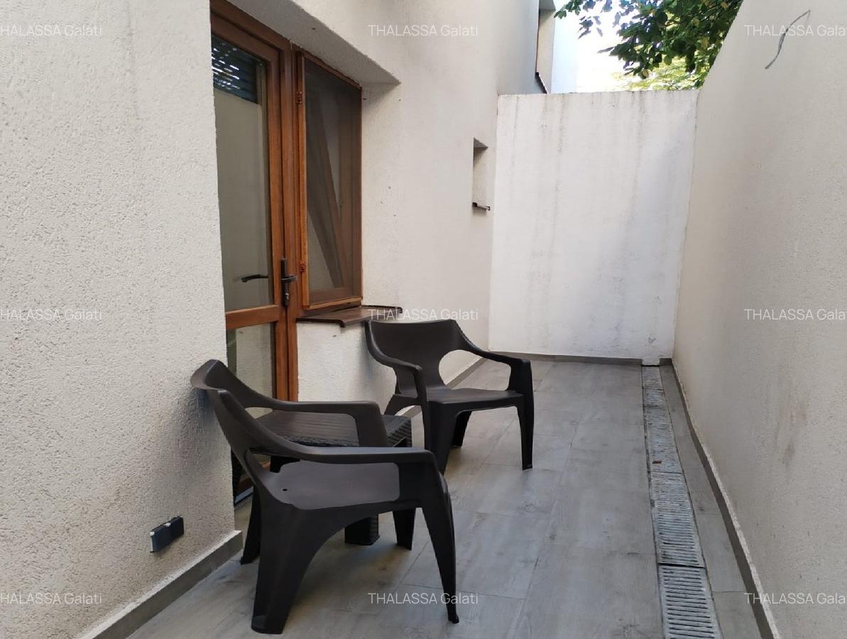 Apartament Studio cu curte proprie - Central - 9