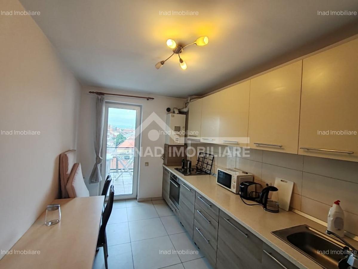 Apartament cu 3 camere, 2, bai, balcon si terasa, Str. Constanta - 10
