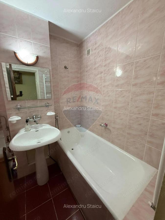 3 camere de inchiriat zona Ramada - 2