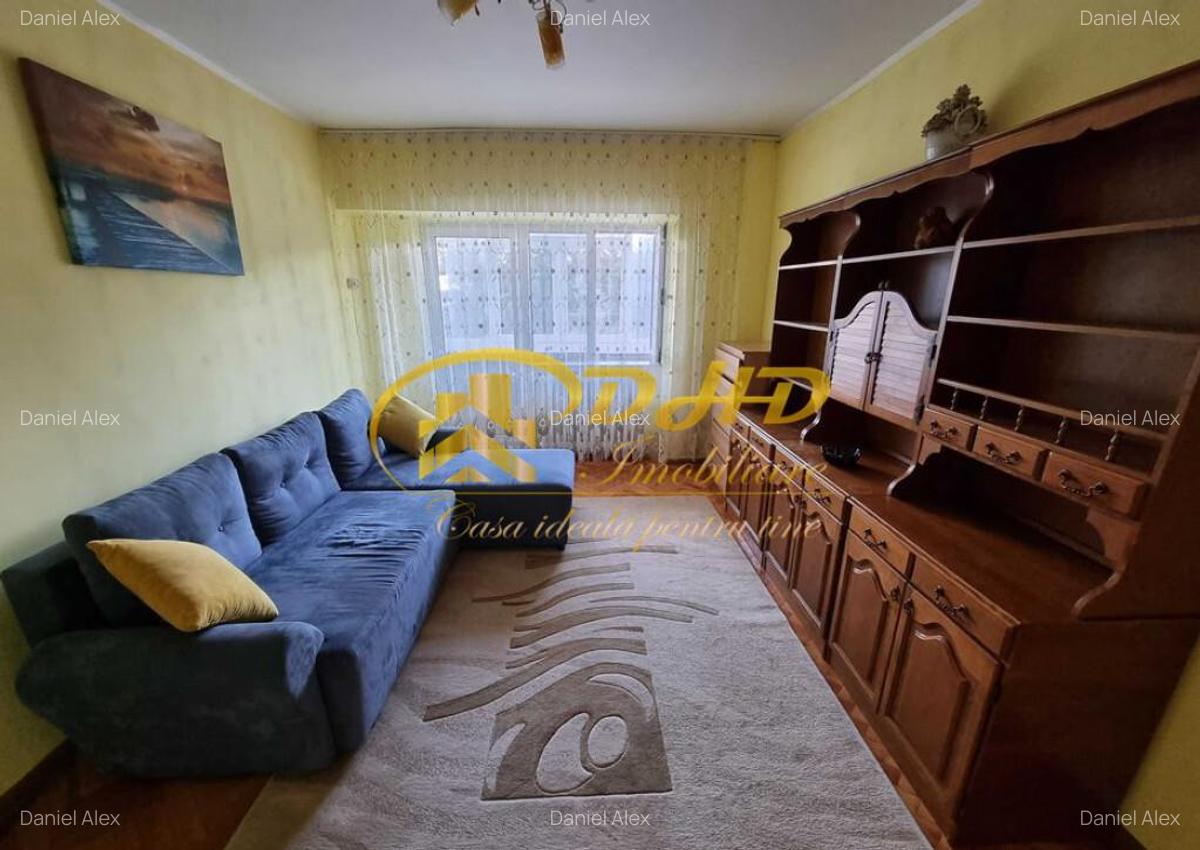 Apartament 3 camere, Decomandat, Jumbo - 2
