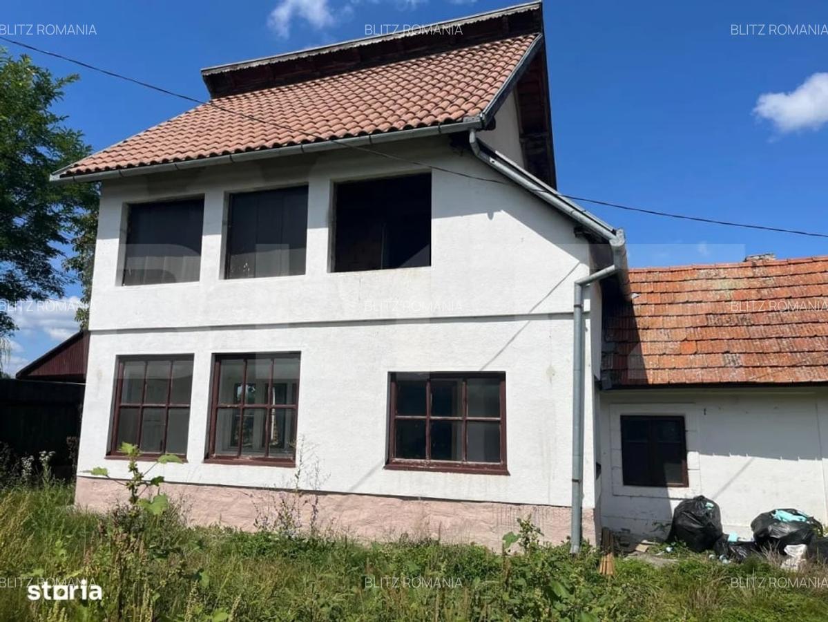 Casa cu parau in spatele curtii in Prejmer, ideala pentru investitie - 1