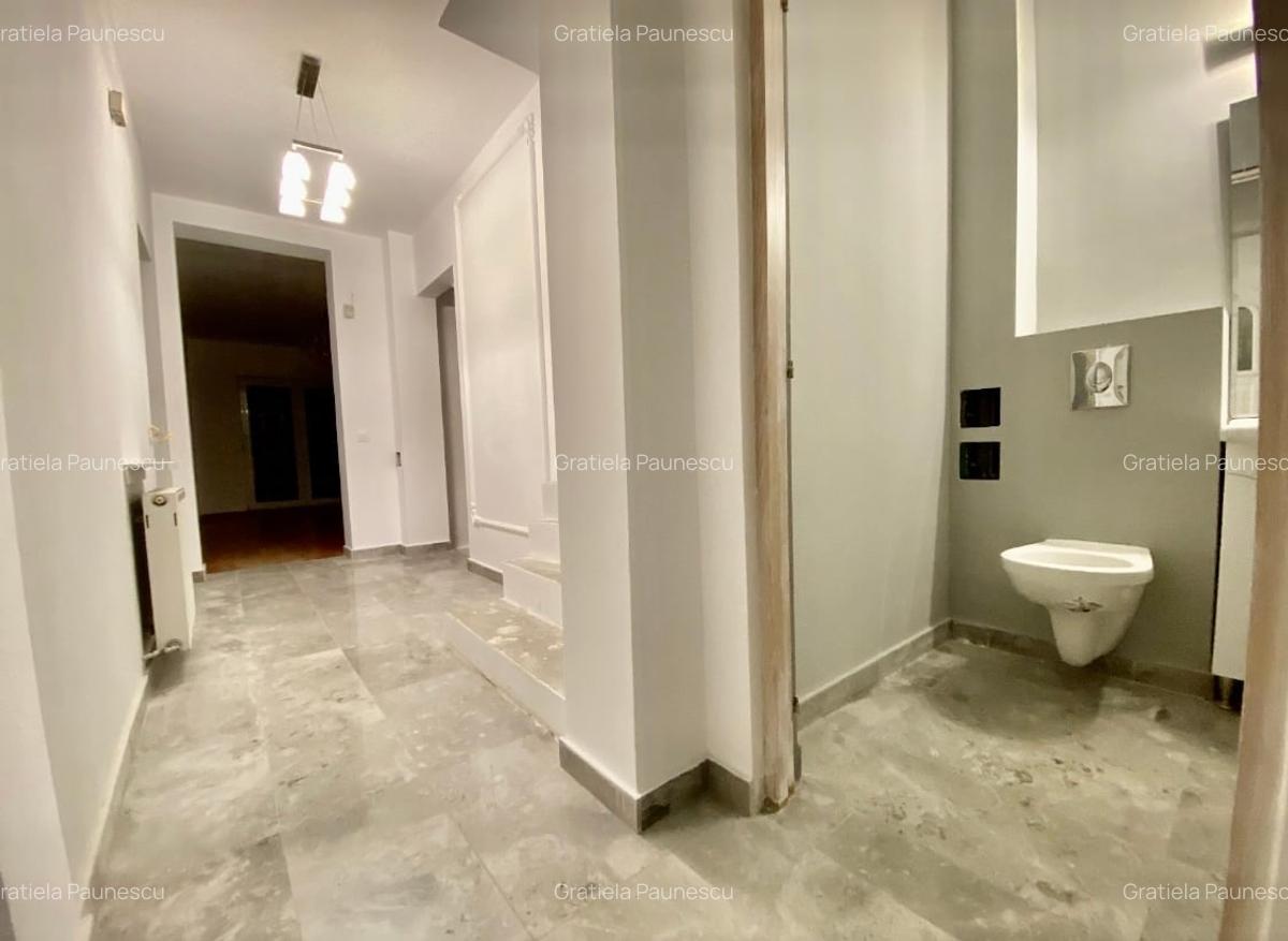 NOU! Inchiriere vila  individuala  4 camere/gradina  si  garaj / Rond OMV-Pipera - 5