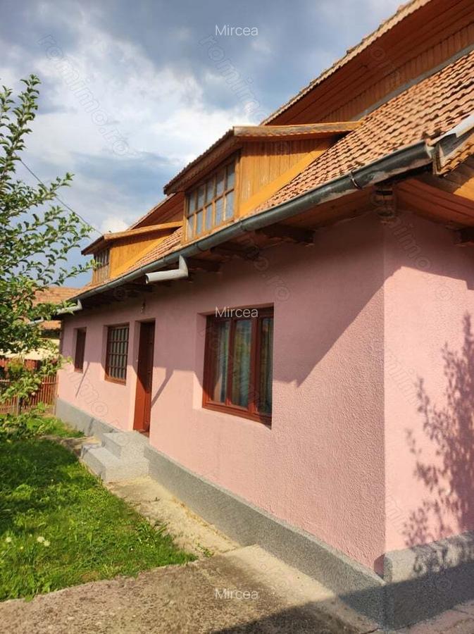 Vand casa individuala cu mansarda, anexe ?i teren! - 1