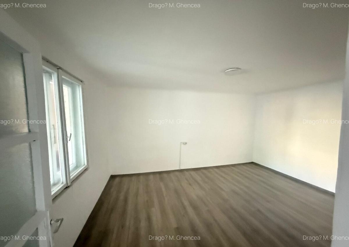Casa individuala cu garaj ?i curte Sector 5 Strada Flautului - 6