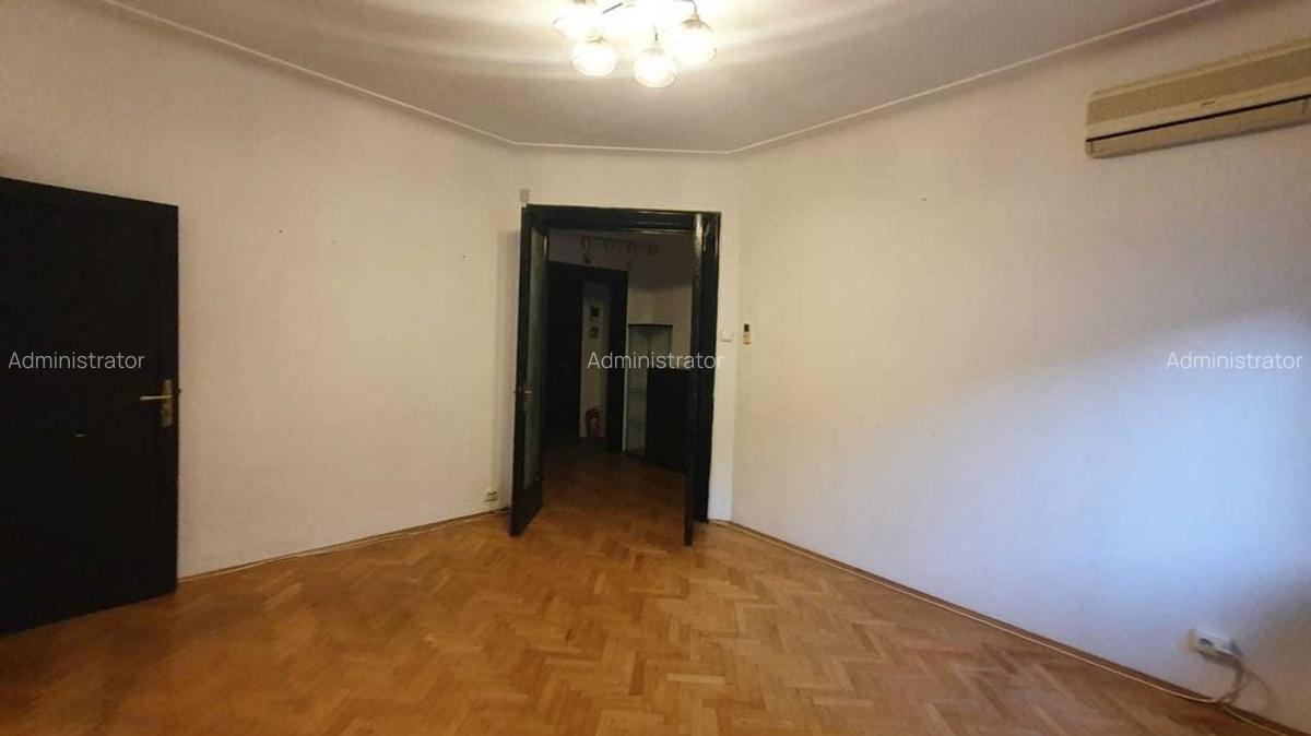 Calea Dorobanti,AMBASADA Turcia, 2 camere deosebit, curte comuna, etaj 1/2 - 2