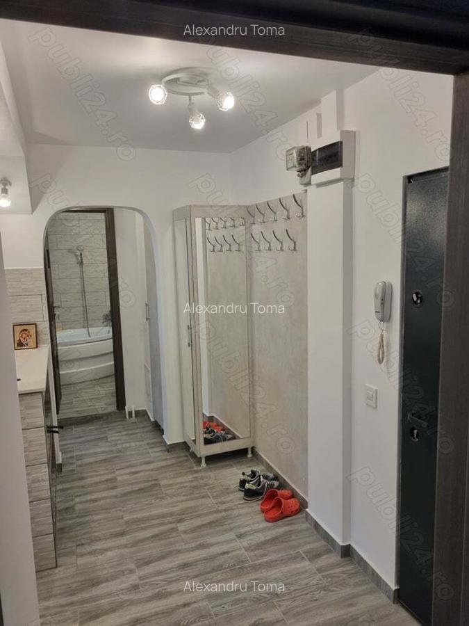 Apartament 2 camere cf 1 decomandat, zona Ghencea vizavi capat tramvai 41, Str Vladeasa nr 5 - 18