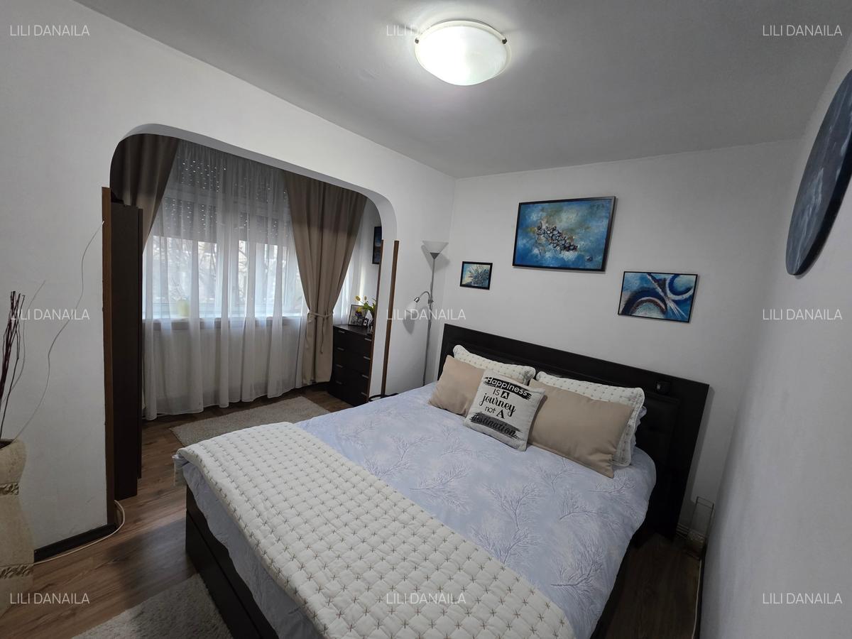 Vand apartament 4 camere et.1 Liliacului - 6