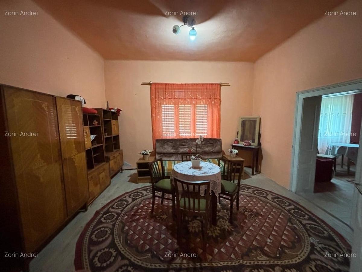 Casă de vânzare ultracentral Salonta, front stradal 27 ml - 4