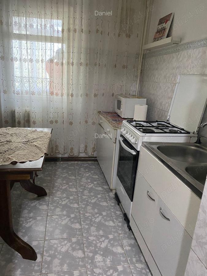 Ofer spre inchiriere apartament 3 camere decomandate - 6