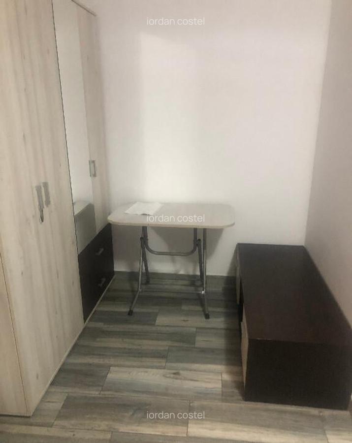 Titan-Trapezului garsoniera - 3