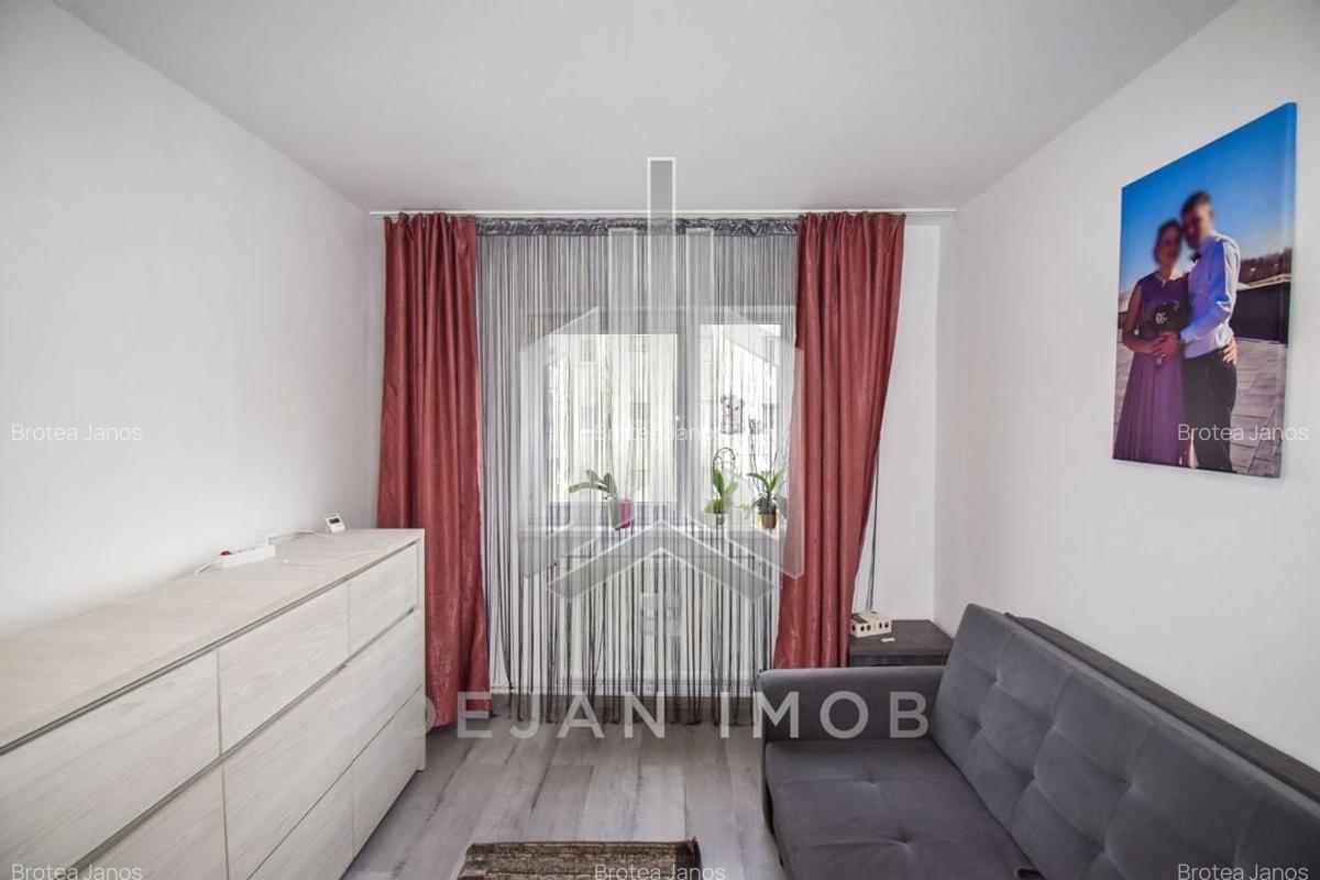 Vând | Schimb | Apartament 3 camere | Zona Lenin - 3