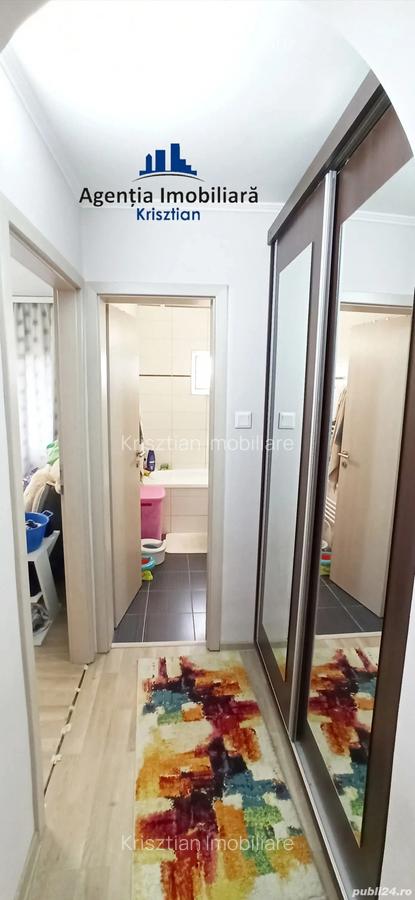 Apartament cu 3 camere de vanzare - Zona Micro 16 - 13