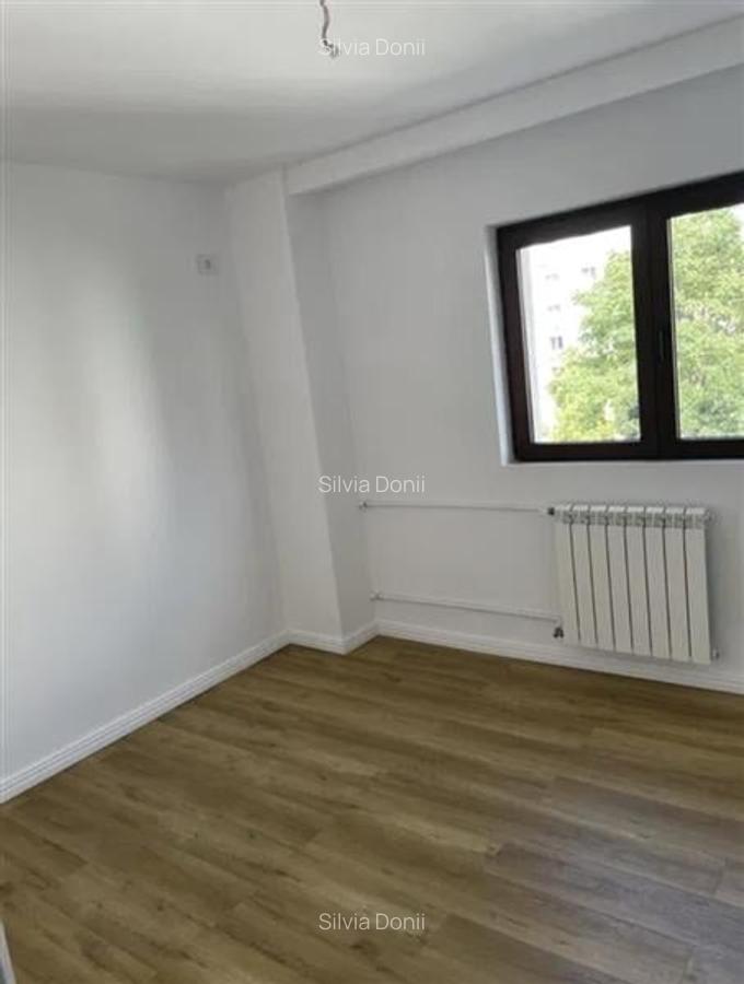 Apartament cu 3 camere - complet renovat - centrala proprie - Dumbrava Noua - 2
