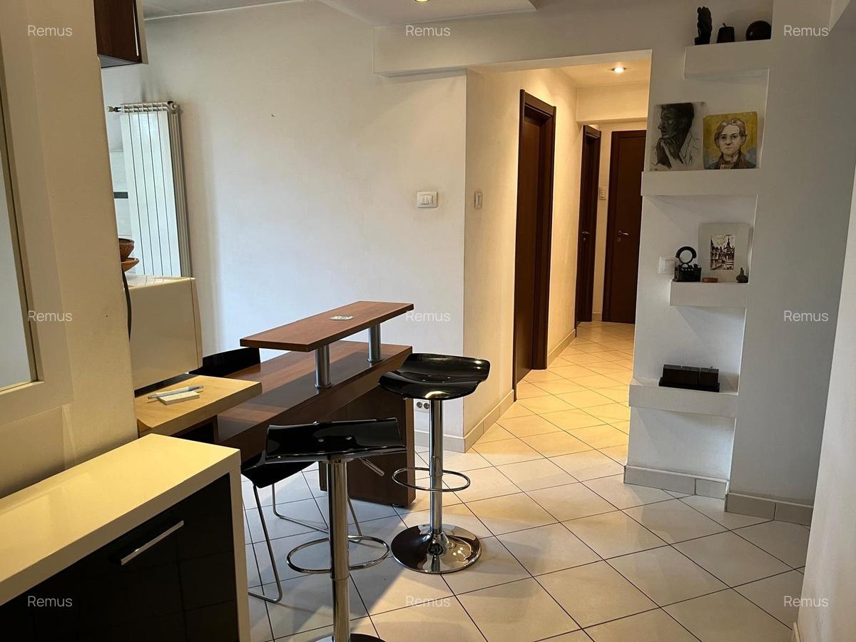Titan - 5 minute Metrou Titan - Apartament 3 camere  CENTRALA TERMICA PROPRIE - 1