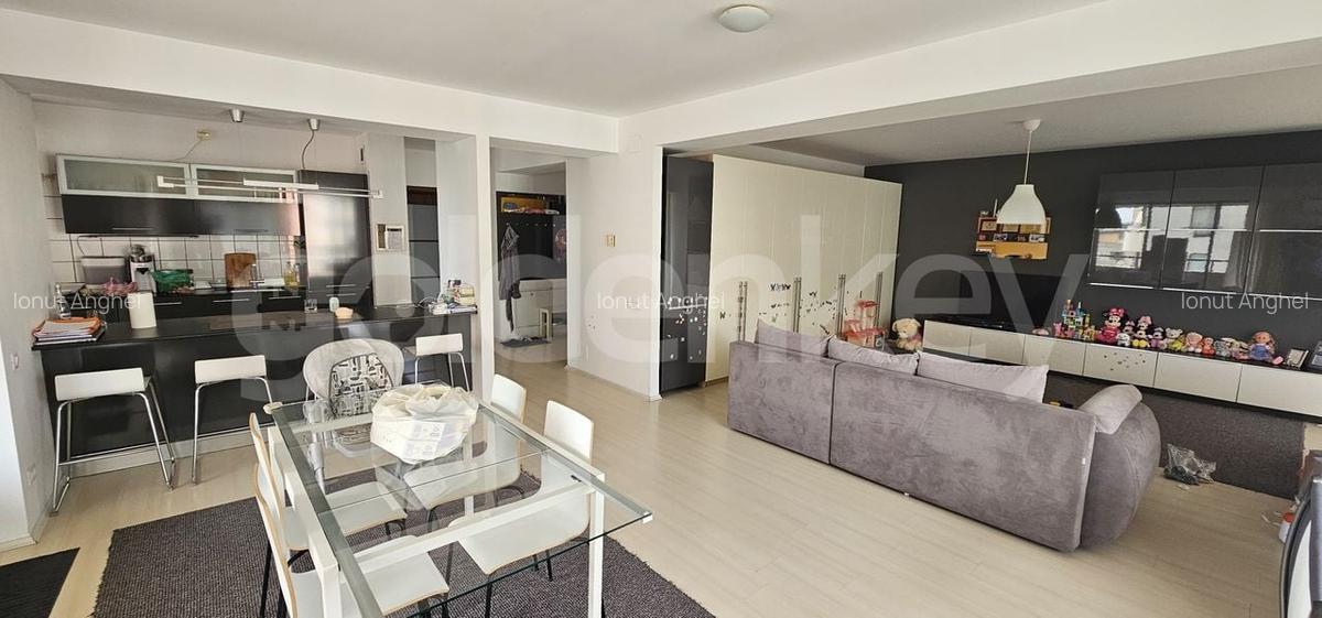 Vedere panoramica | Apartament generos cu 4 camere, 3 bai | 230mpc - 3