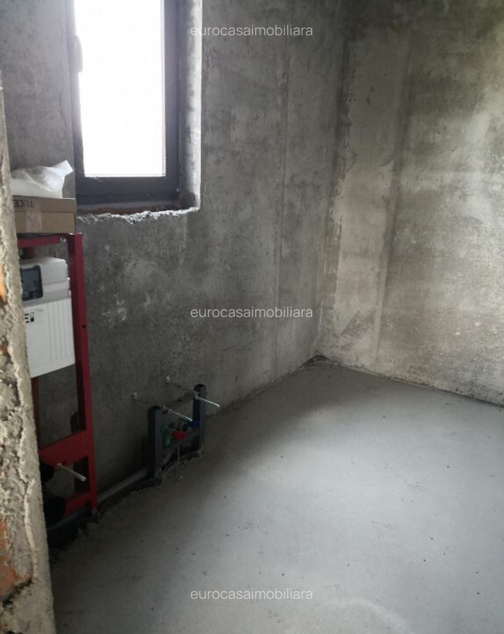 Casa P+1+M, 350 mp, teren 70 ari, Livezile, la 9 km de Bistri?a - 3