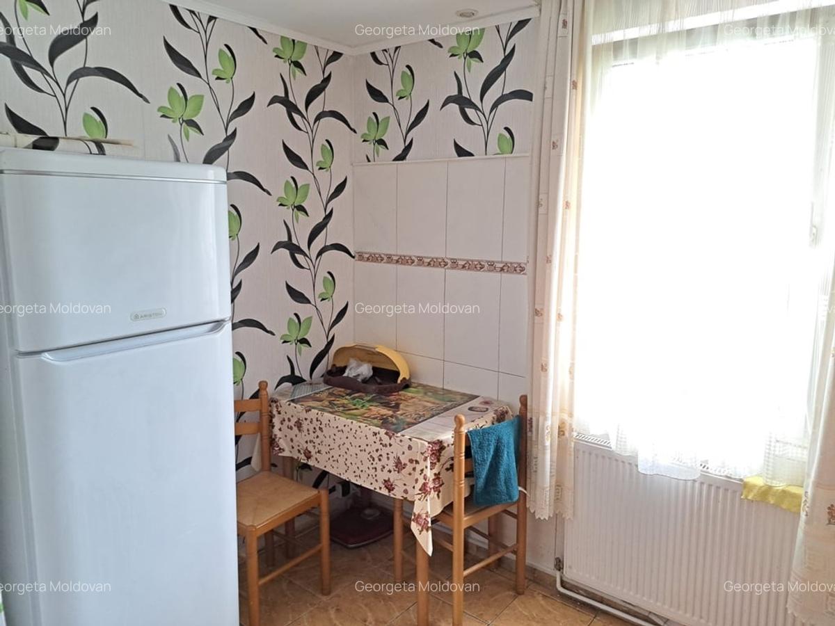 Vand apartament decomandat 2 camere,Tg. Mures, Unirii - 7