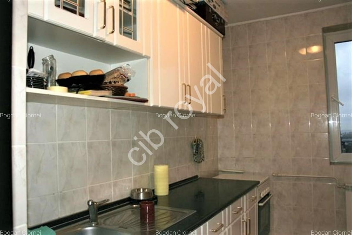 Vând apt. 2 cam. Bd. Ion Mihalache,sector 1, vis a vis metrou 1 Mai, renovat. - 9