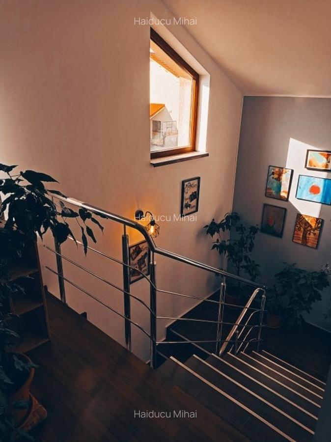 Casa / vila Bascov , mobilata / utilata , finisaje moderne ! - 21