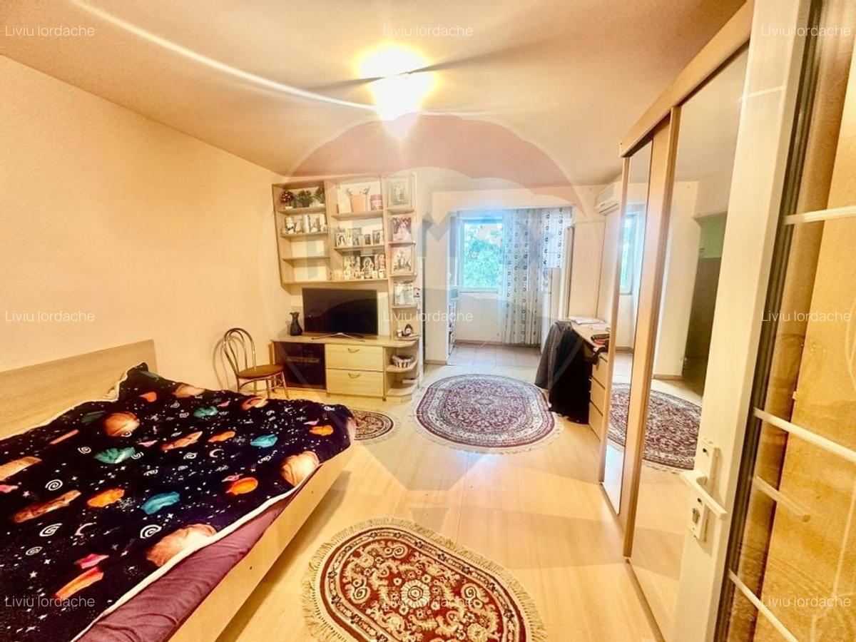 Vanzare garsoniera Metrou Costin Georgian - 1
