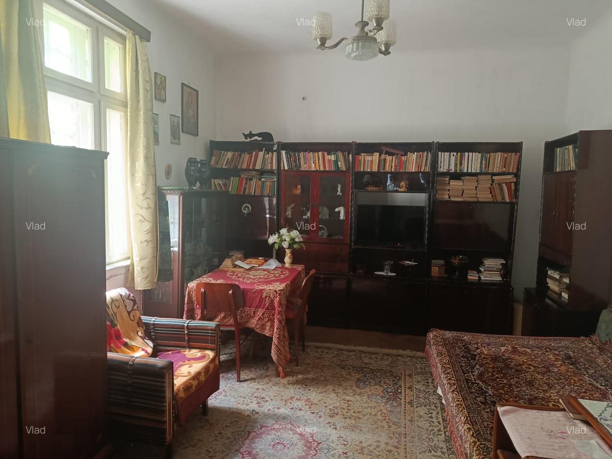 Casă de vânzare – 5 camere într-o vilă interbelică, 125 mp - 11 Casă de vânzare – 5 camere într-o vilă interbelică, 125 mp - 11