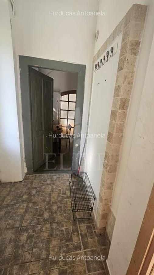 Apartament cu 3 camere semidecomandat în Central - 6