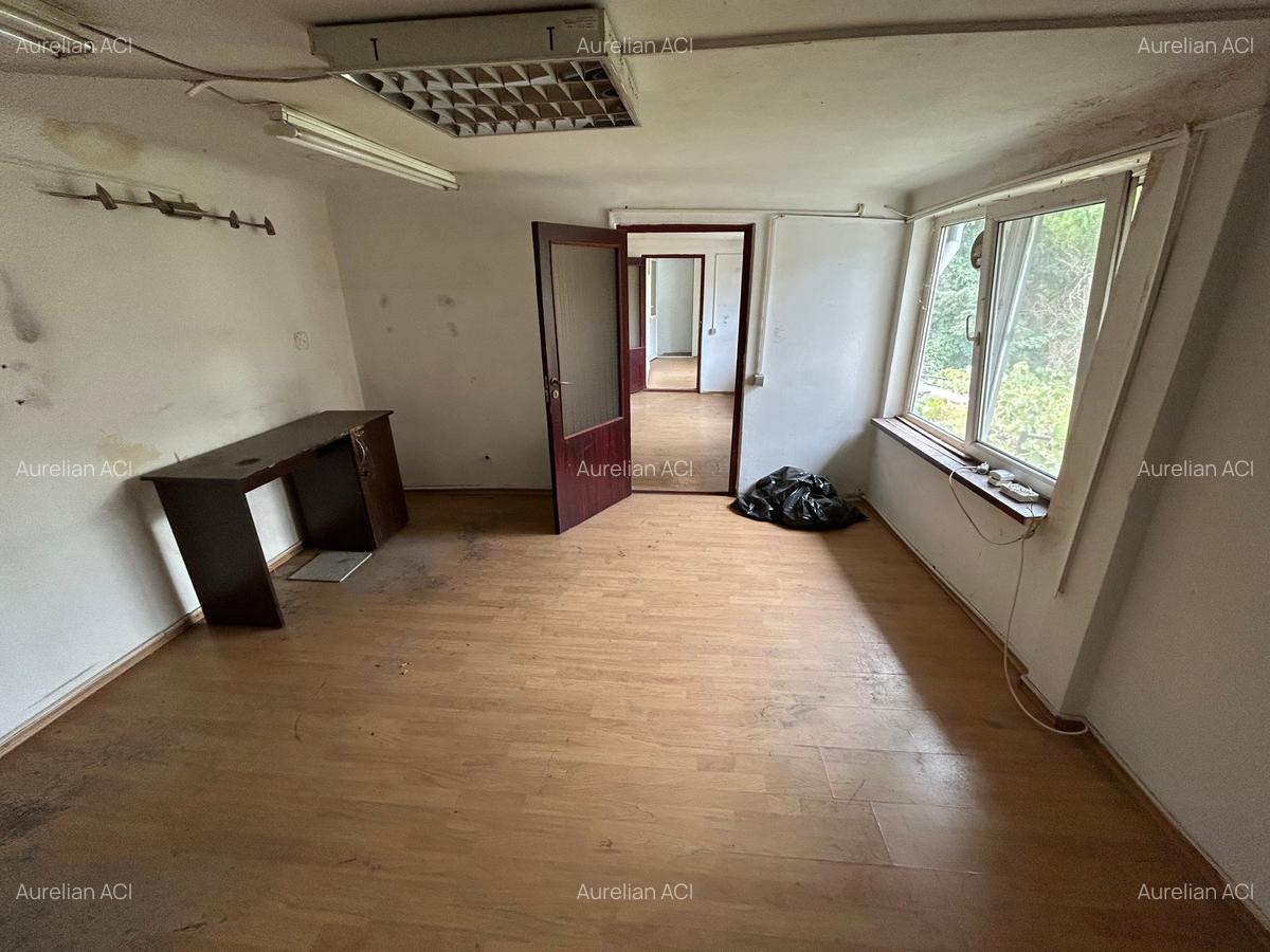 Casă cu 6 camere în Drumul Sării - 9
