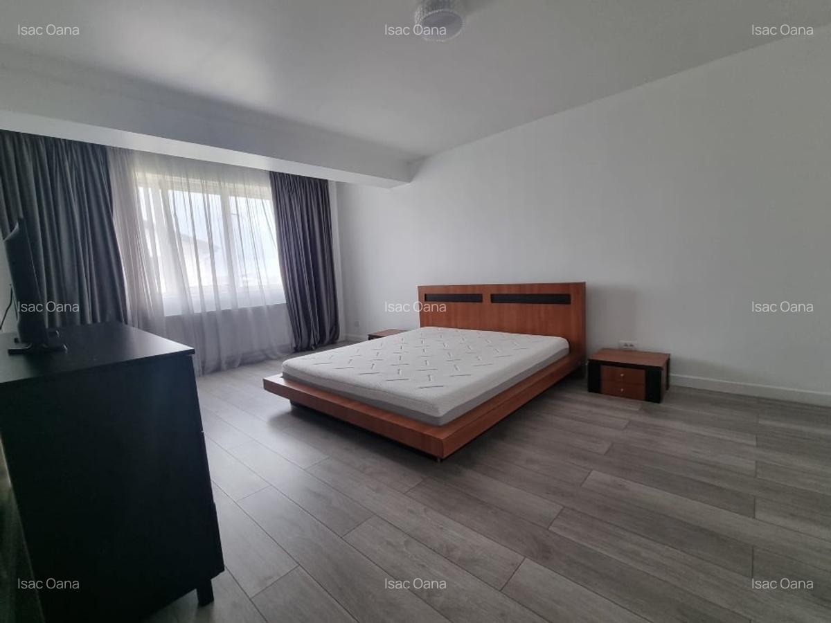 Vila duplex lux  cu piscina in Corbeanca 5 camere,Confort si finisaj pre - 3