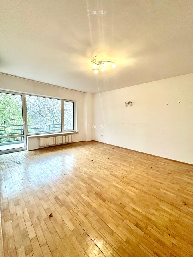 Apartament cu 4 camere decomandat în Primăverii - 15