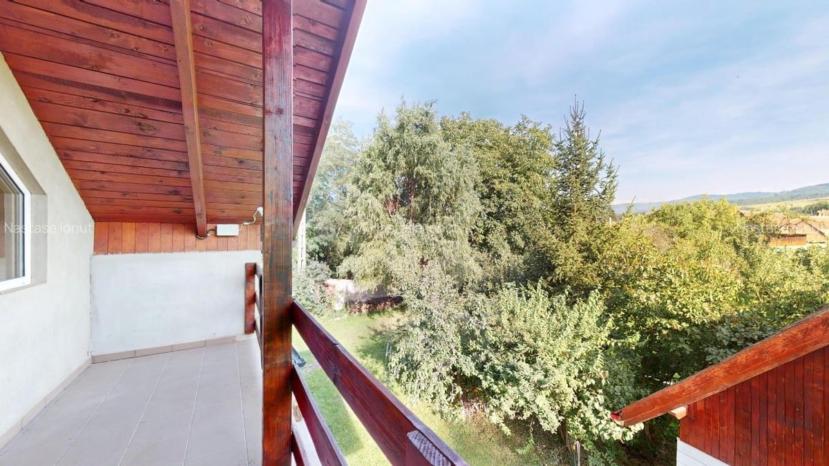 Casa cu curte si gradina, recent renovata, zona linistita, la 15 min de Brasov - 12