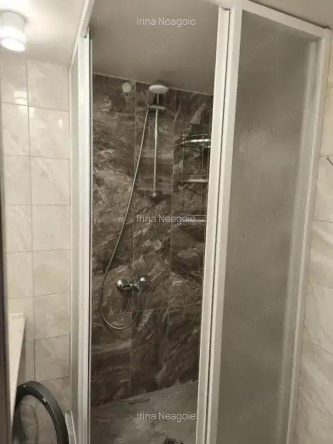Ofer spre inchiriere un apartament cu o camera situat in zona Complexului Studentesc - 2