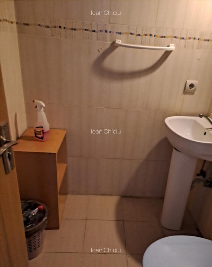 Inchiriere apartament cu trei camere Zona Garii Bra?ov (Faget) - 6