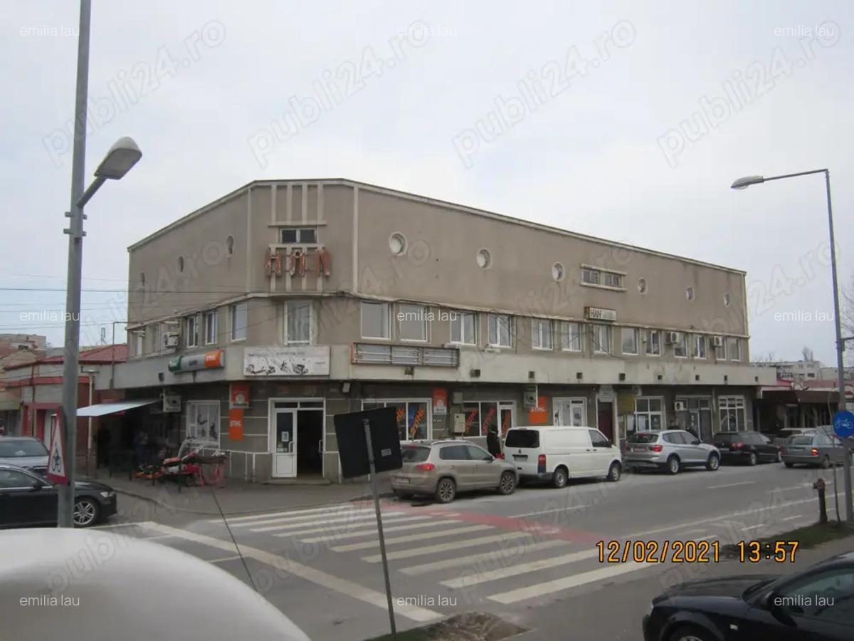 Inchiriez 2 spatii piata centrala - 1