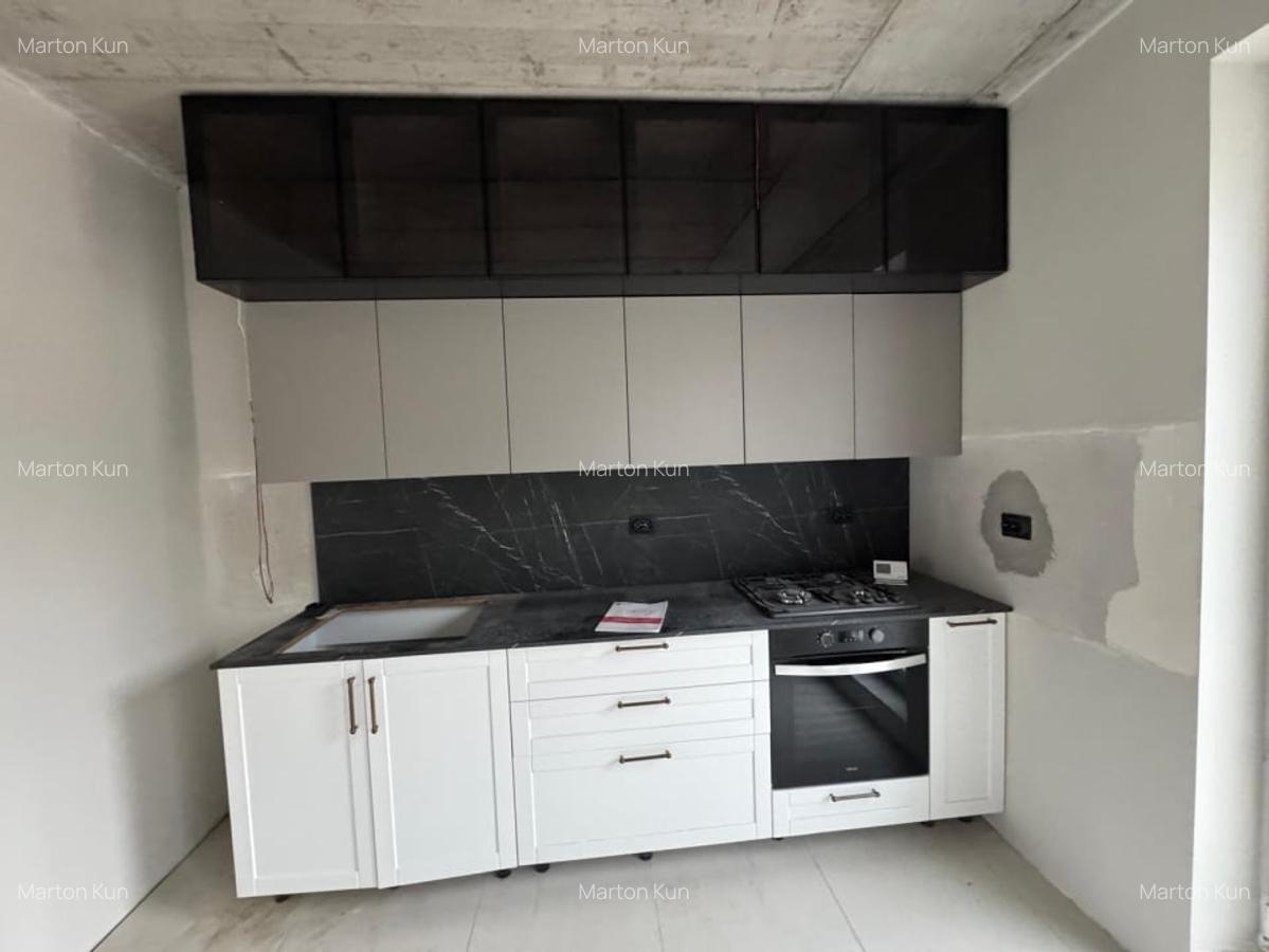 Oportunitate! Casa cu etaj, finisata, 180 mp., Campenesti, 209000 Eur - 3