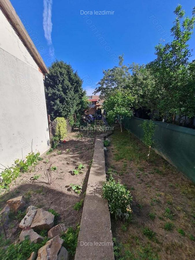 Vanzare casa cu anexa locuibila si teren - 7