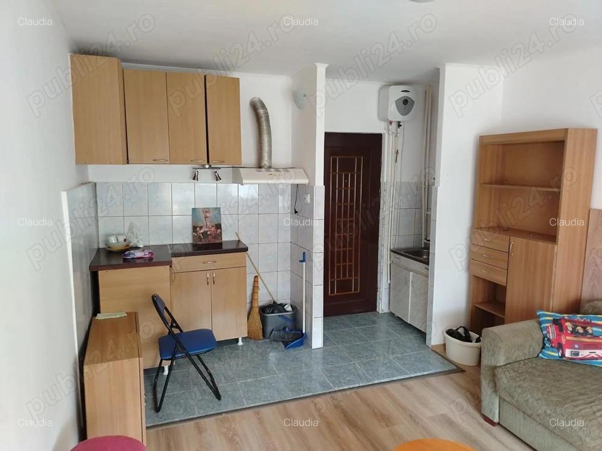 Camera camin, 17mp., et.3, cu cabina dus, Bularga intersectia Granit Center - 3 Camera camin, 17mp., et.3, cu cabina dus, Bularga intersectia Granit Center - 3